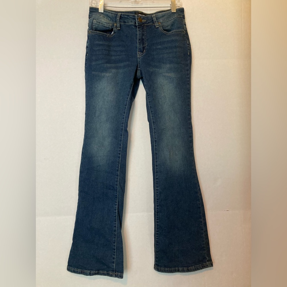 Rise 🟣 GUC Size 9 Flare Leg Jeans